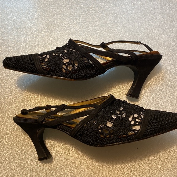 Unlisted Sz 7.5 used good condition black crochet kitten heels elastic back strp - Picture 5 of 5